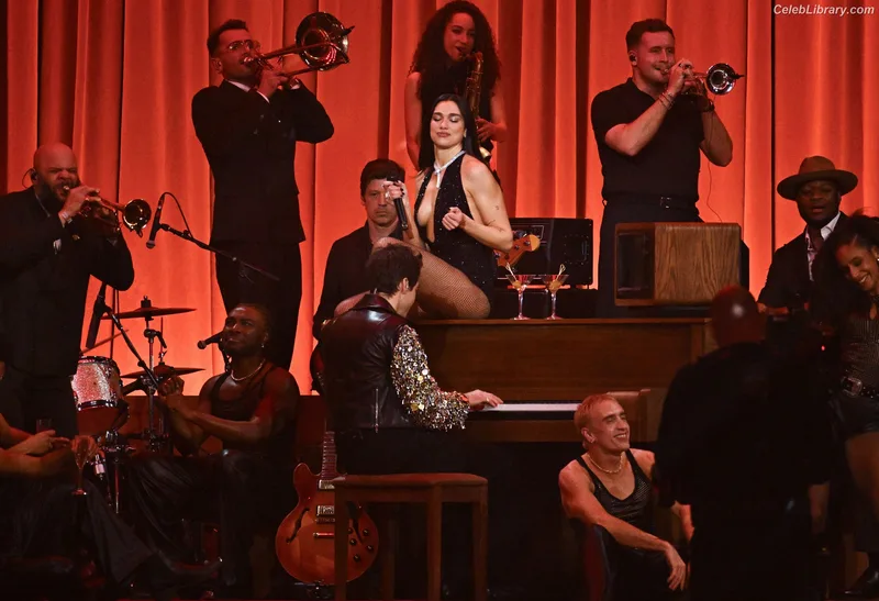 Dua Lipa photo 20 of 7804