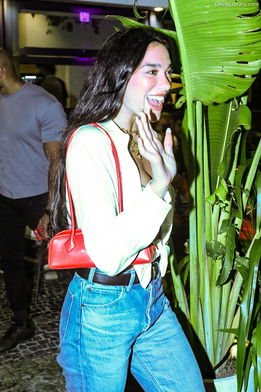 Dua Lipa photo 18 of 7804