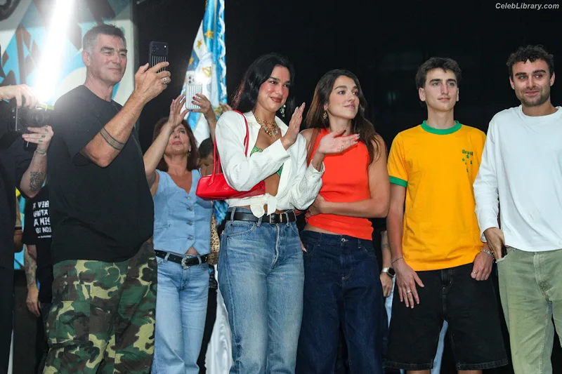 Dua Lipa photo 24 of 7804