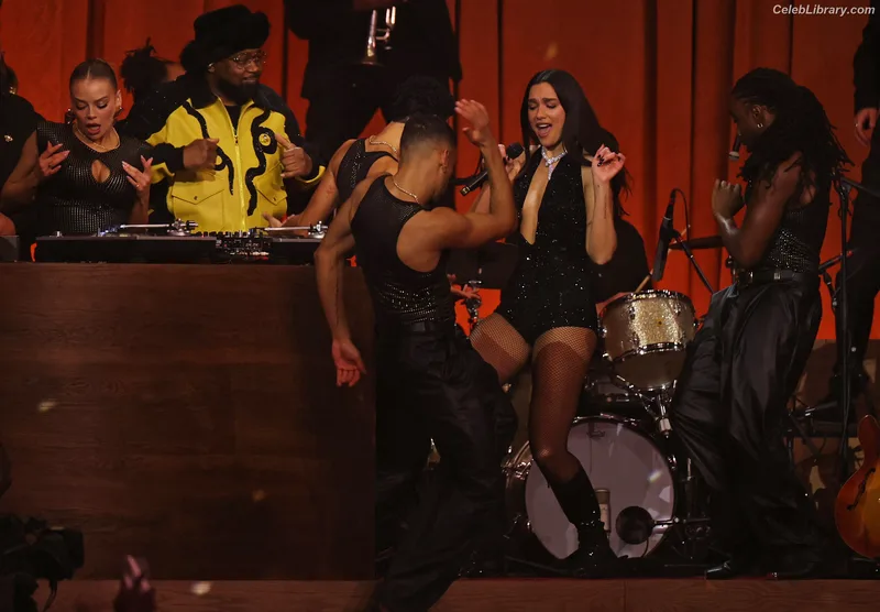 Dua Lipa photo 5 of 7804