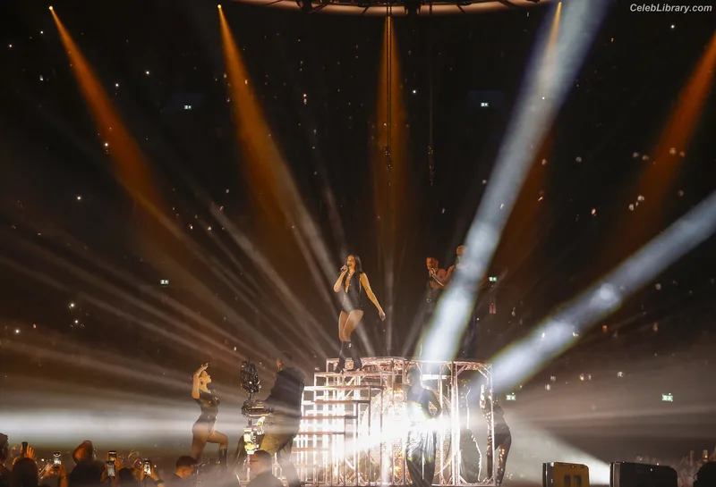 Dua Lipa photo 5 of 7804