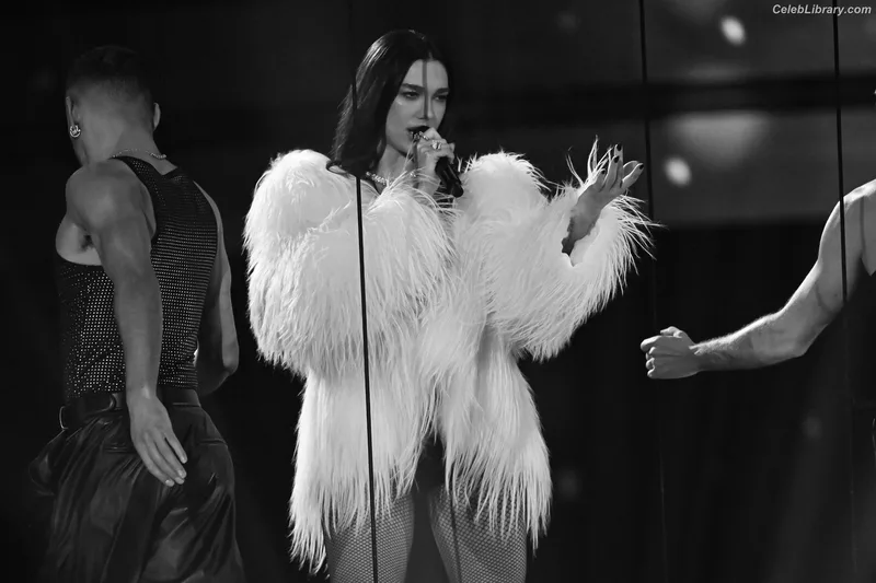 Dua Lipa photo 6 of 7804