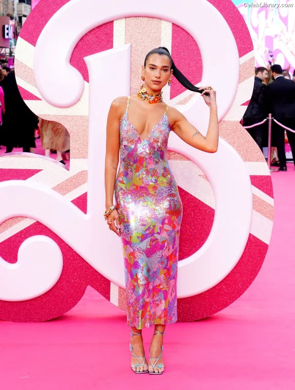 Dua Lipa photo 8 of 7804