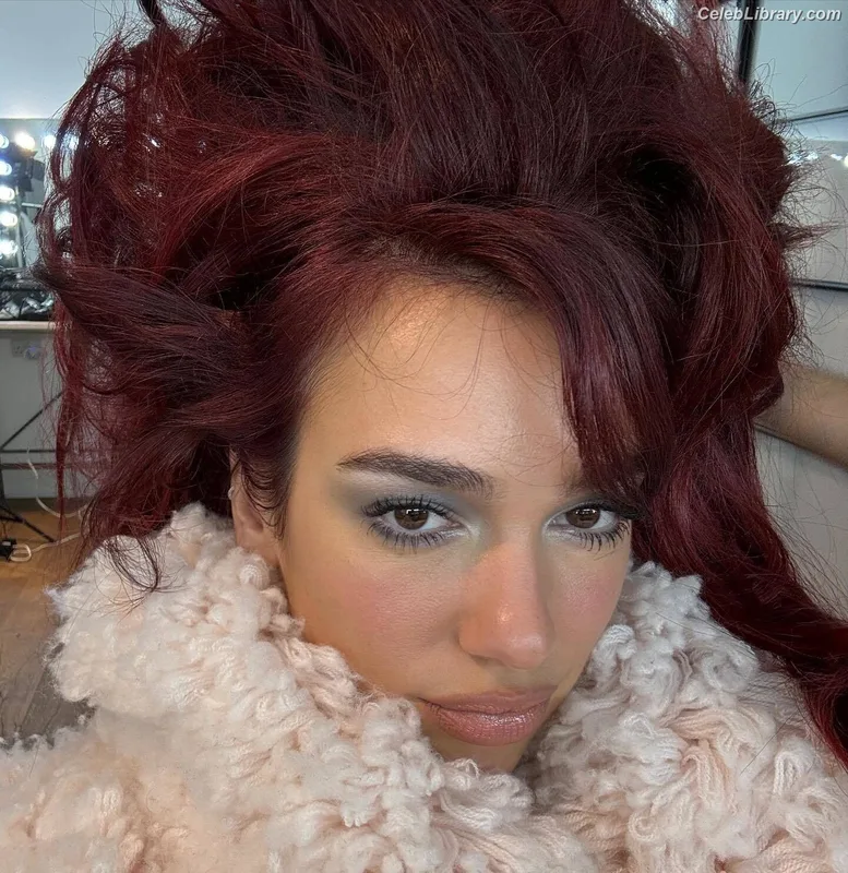 Dua Lipa photo 9 of 7804