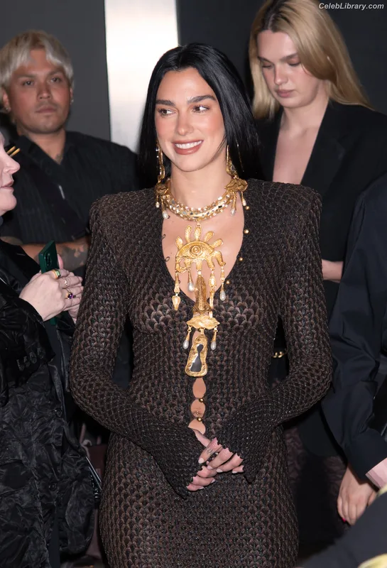 Dua Lipa photo 12 of 7804