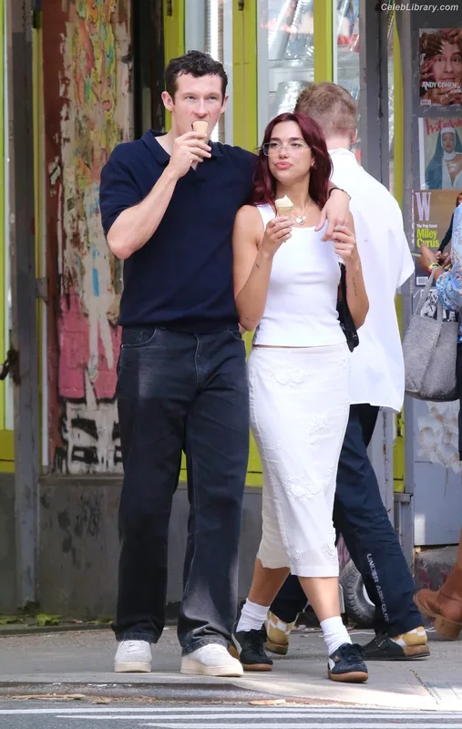 Dua Lipa photo 5 of 7804