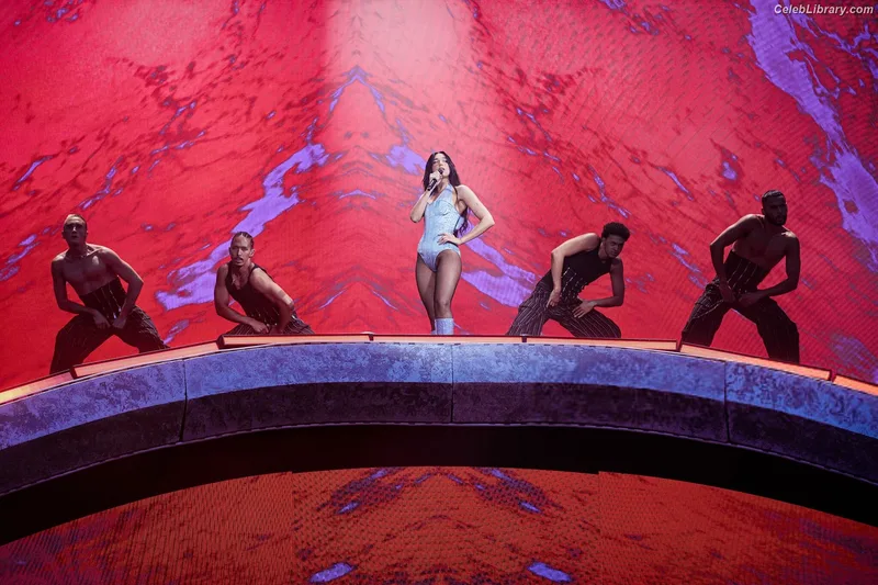Dua Lipa photo 23 of 7804