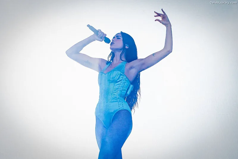 Dua Lipa photo 24 of 7804