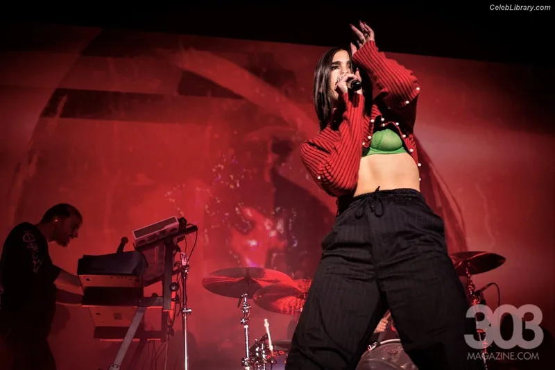 Dua Lipa photo 18 of 7804