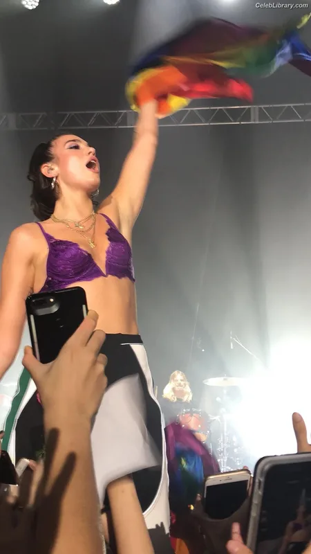 Dua Lipa photo 23 of 7804
