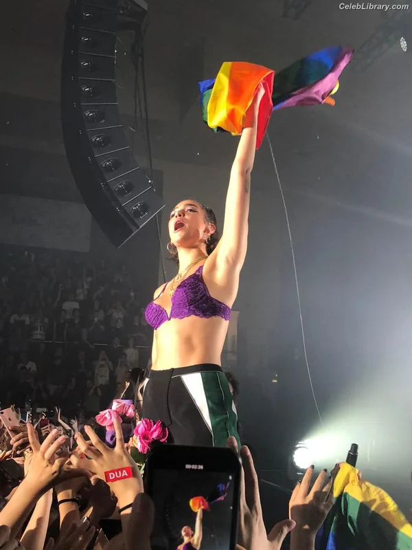 Dua Lipa photo 24 of 7804