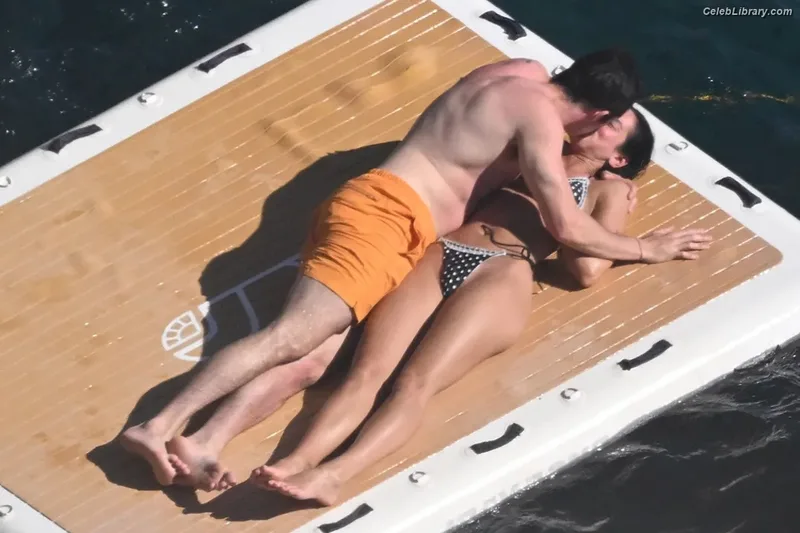 Dua Lipa photo 6 of 7804