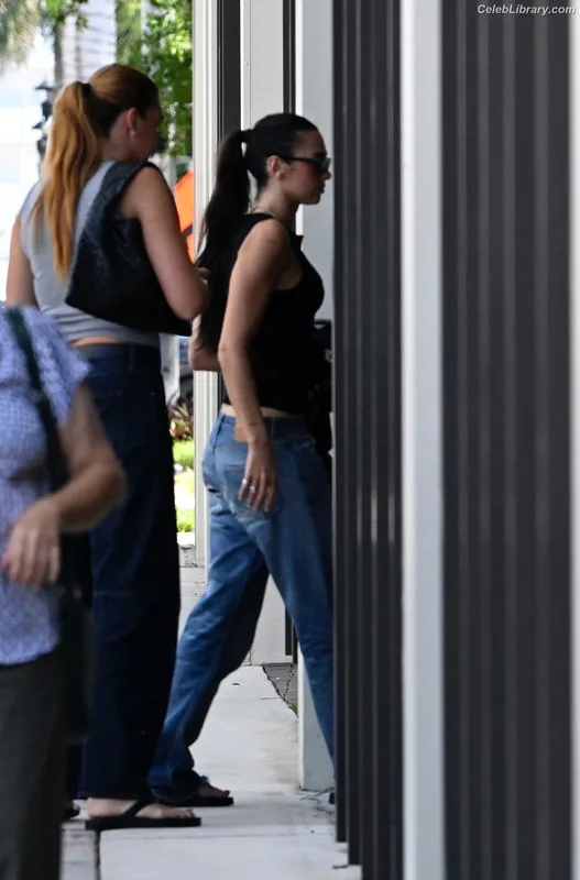 Dua Lipa photo 22 of 7804