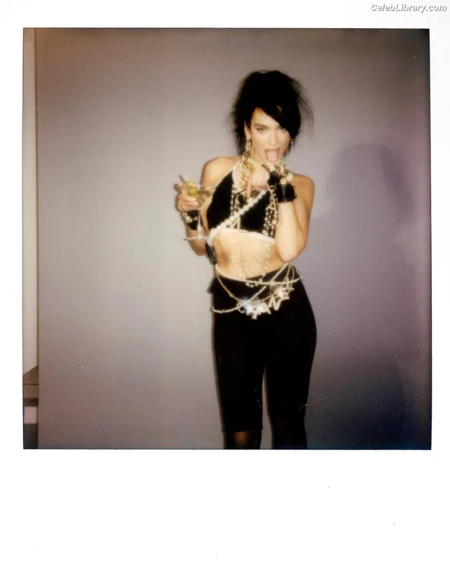 Dua Lipa photo 9 of 7804