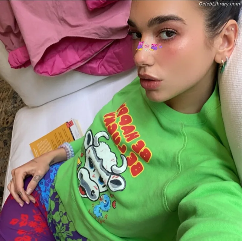 Dua Lipa photo 17 of 7804