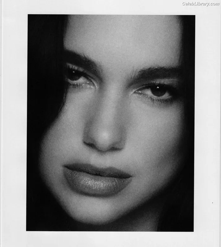 Dua Lipa photo 4 of 7804
