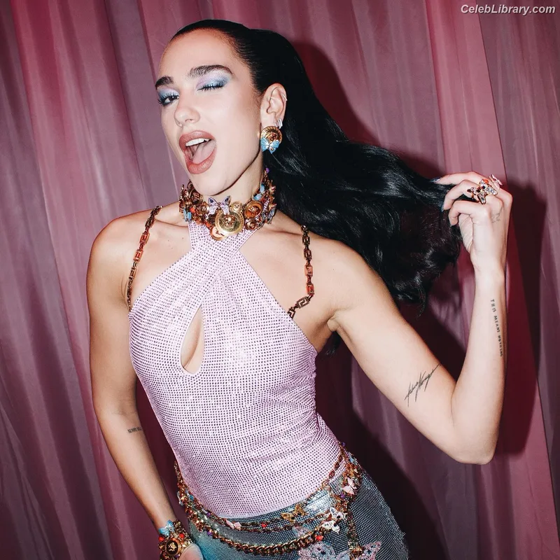 Dua Lipa photo 6 of 7804
