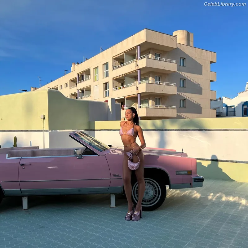 Dua Lipa photo 9 of 7804