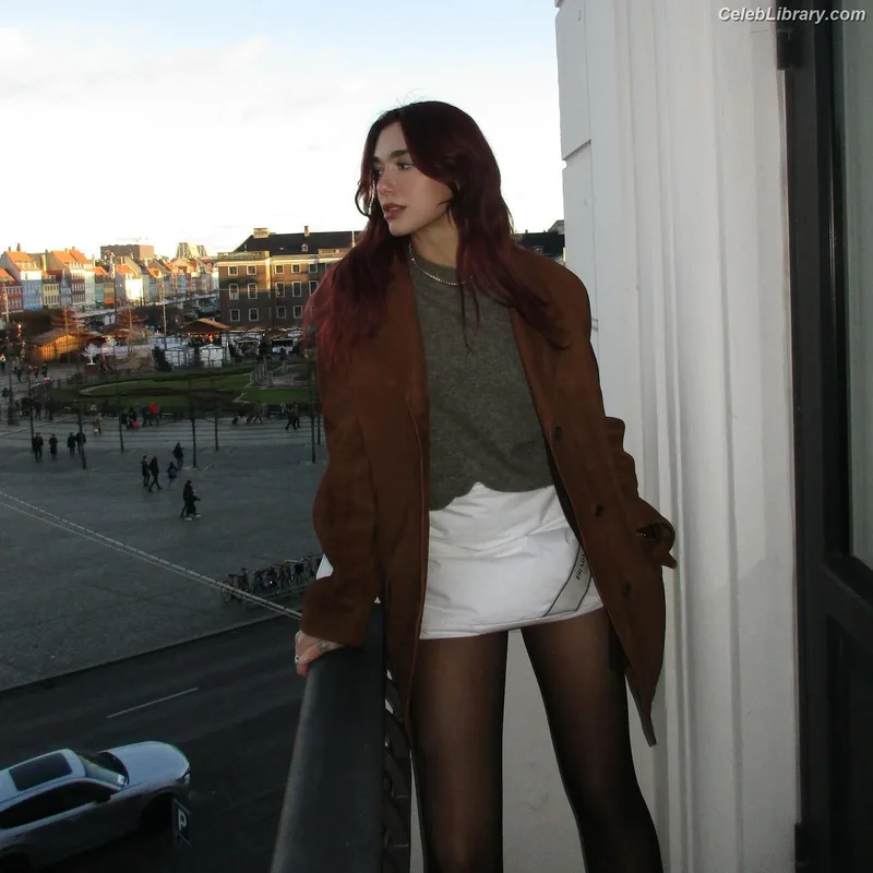 Dua Lipa photo 6 of 7804