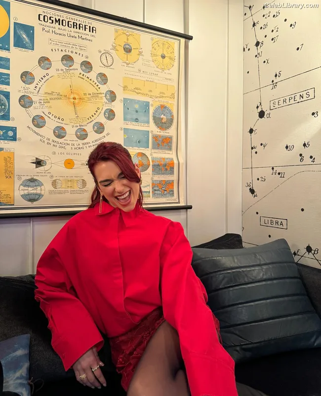 Dua Lipa photo 12 of 7804