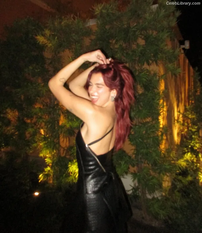 Dua Lipa photo 20 of 7804