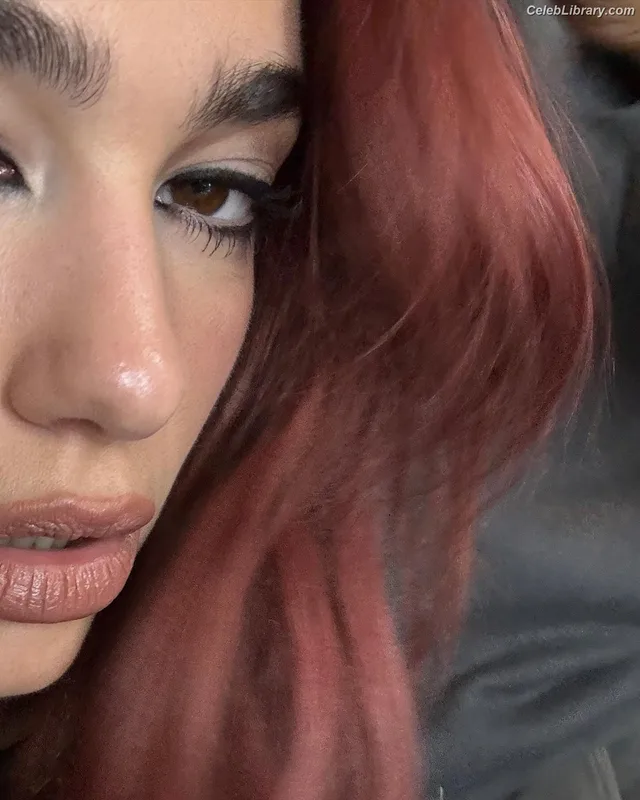 Dua Lipa photo 4 of 7804