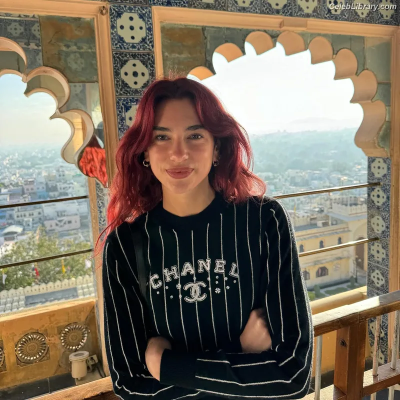 Dua Lipa photo 7 of 7804