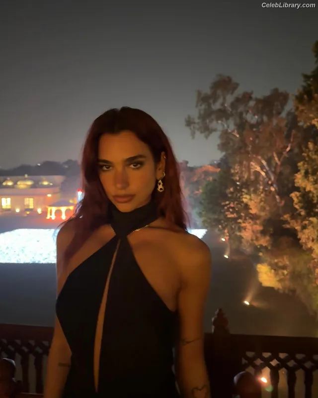 Dua Lipa photo 20 of 7804