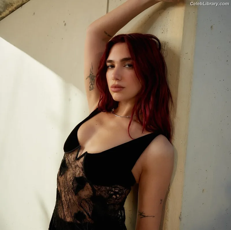 Dua Lipa photo 14 of 7804
