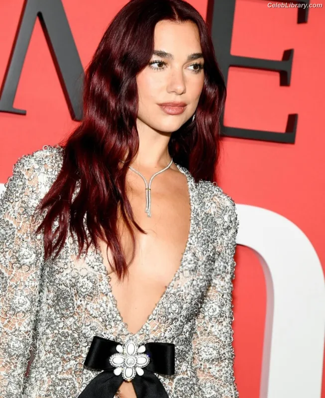 Dua Lipa photo 22 of 7804