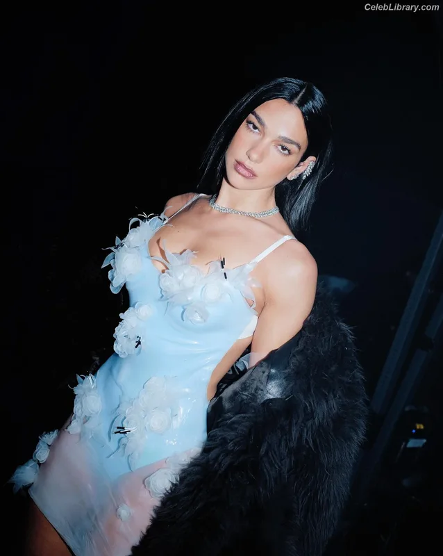 Dua Lipa photo 13 of 7804