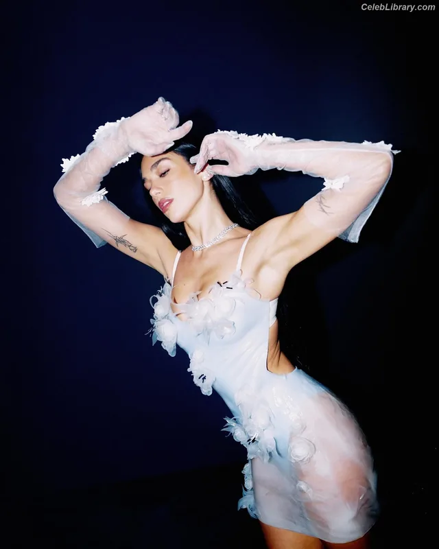Dua Lipa photo 14 of 7804