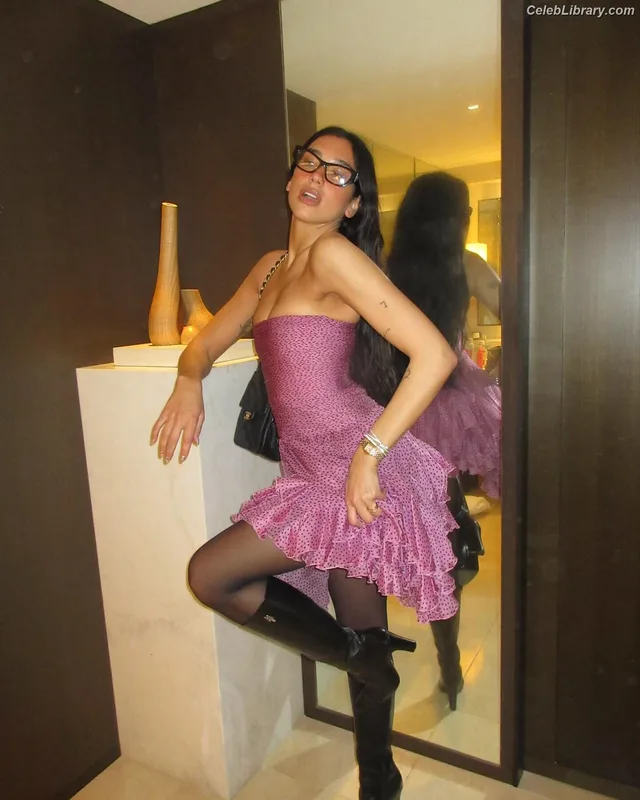 Dua Lipa photo 9 of 7804