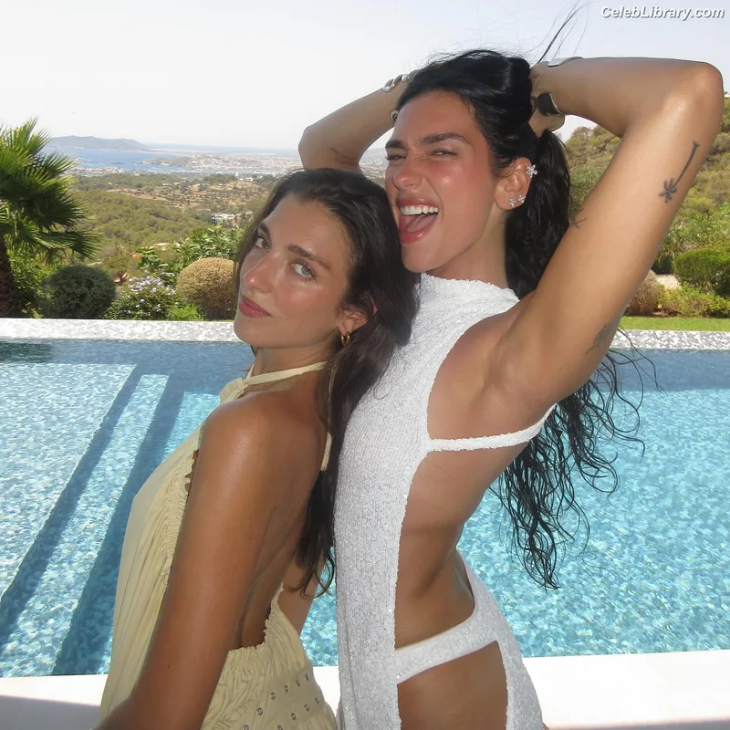 Dua Lipa photo 14 of 7804