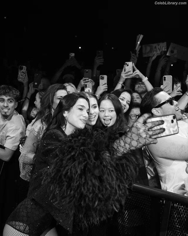Dua Lipa photo 6 of 7804