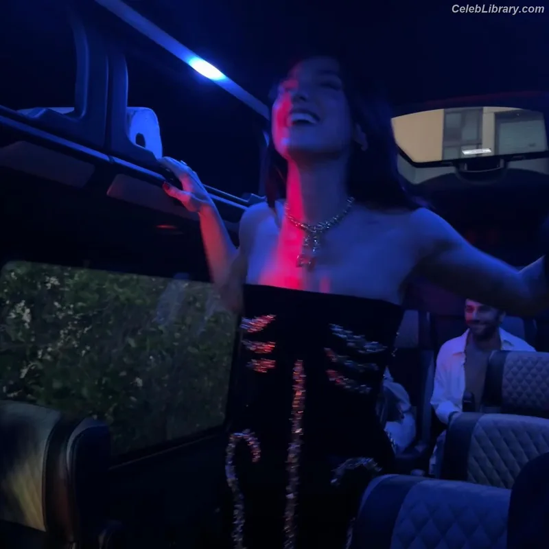 Dua Lipa photo 15 of 7804