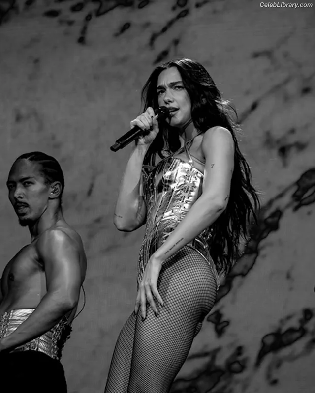 Dua Lipa photo 19 of 7804
