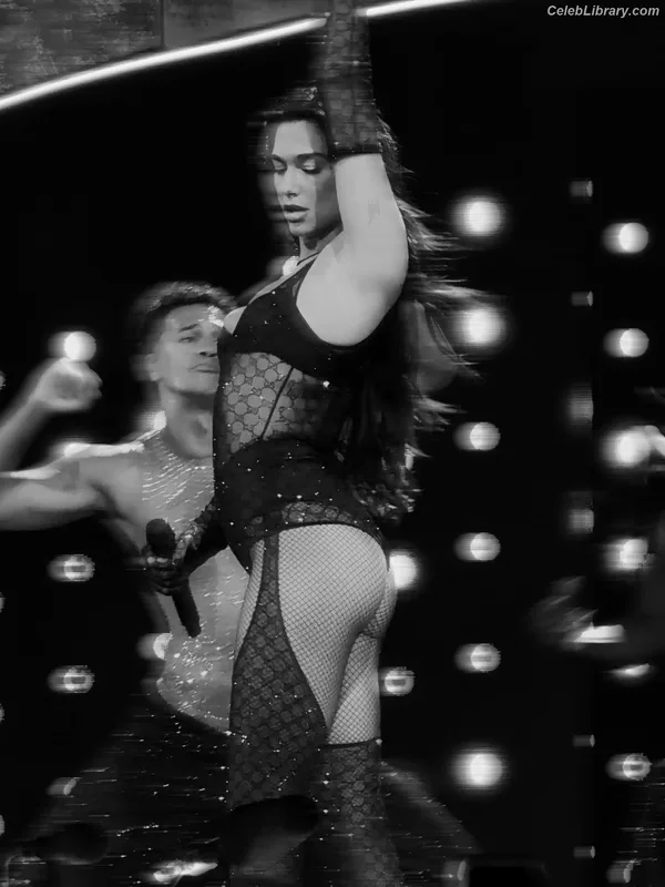 Dua Lipa photo 7 of 7804