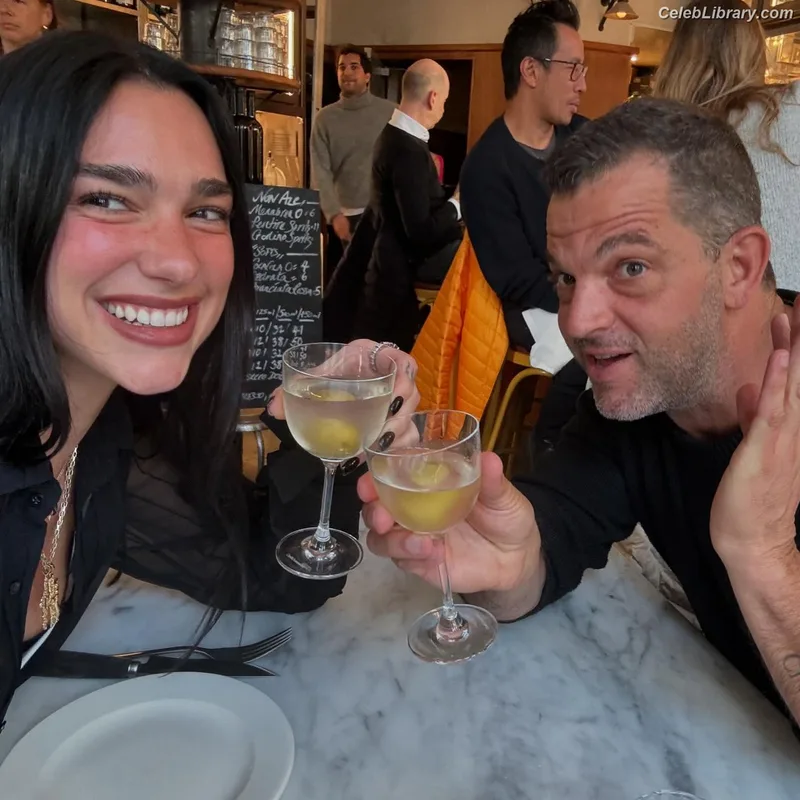 Dua Lipa photo 18 of 7804