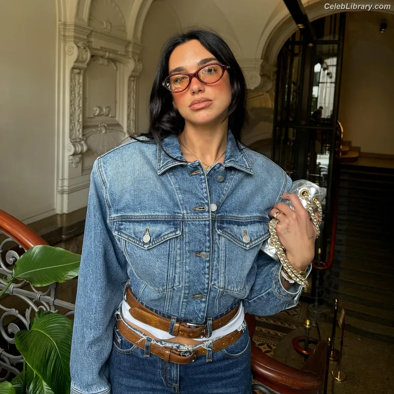 Dua Lipa photo 6 of 7804
