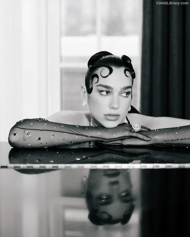 Dua Lipa photo 14 of 7804