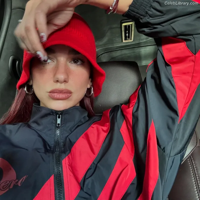 Dua Lipa photo 21 of 7804