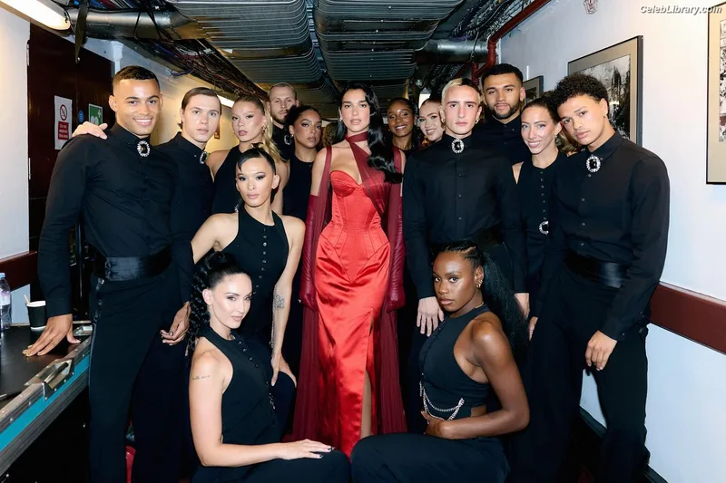 Dua Lipa photo 21 of 7804