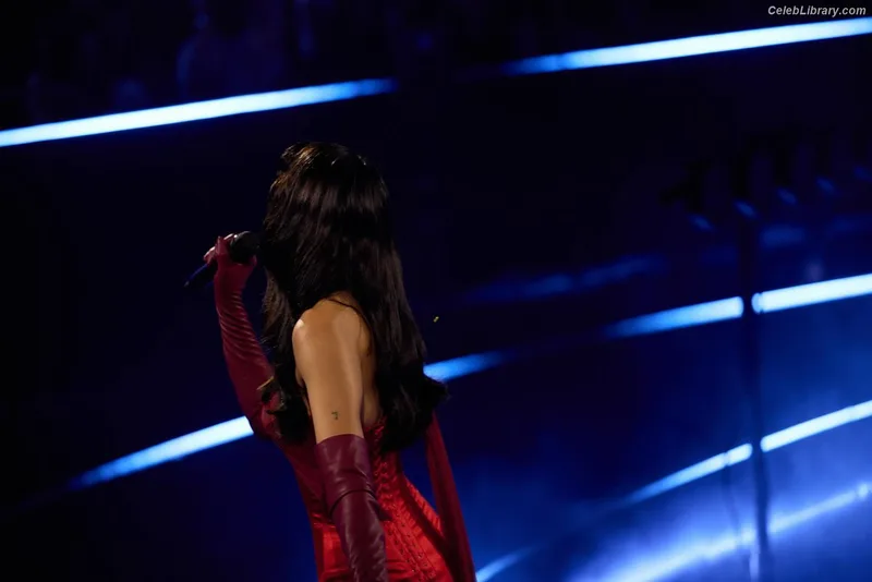 Dua Lipa photo 22 of 7804