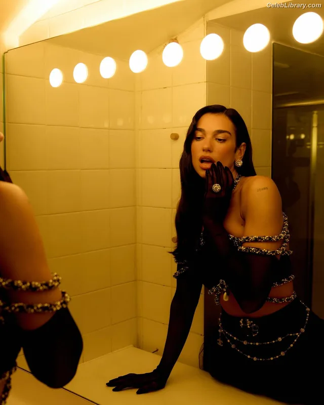 Dua Lipa photo 5 of 7804