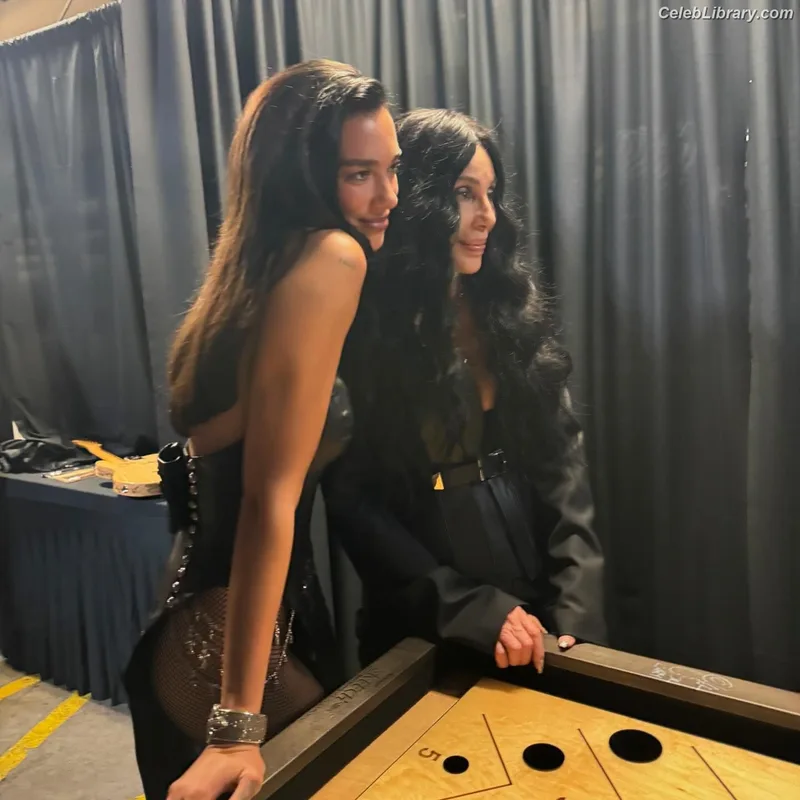 Dua Lipa photo 20 of 7804