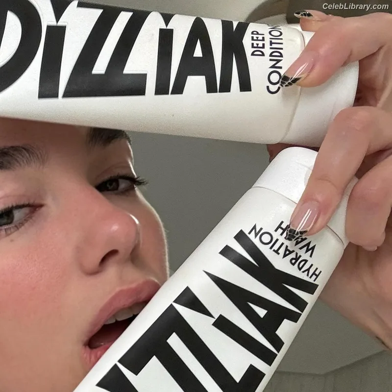 Dua Lipa photo 24 of 7804