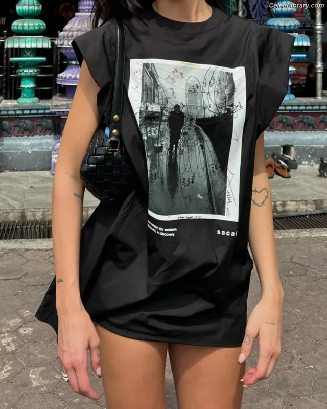 Dua Lipa photo 12 of 7804
