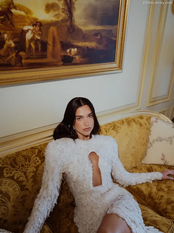 Dua Lipa photo 10 of 7804