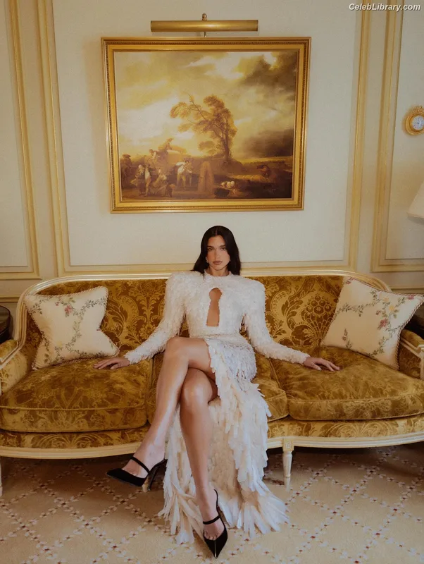 Dua Lipa photo 11 of 7804